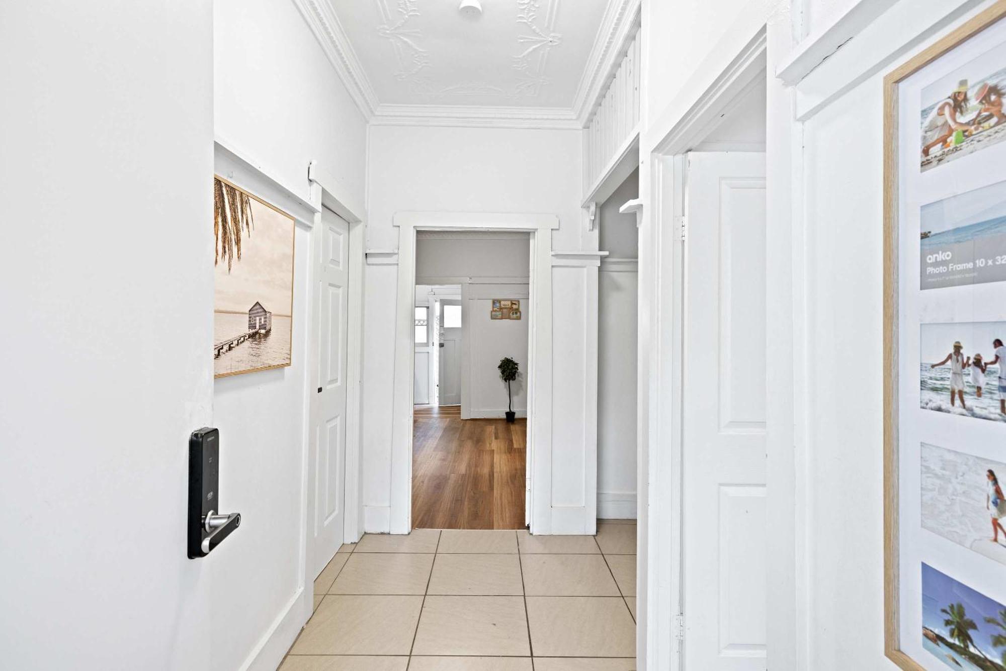 Boutique Single - Centrally Located - Shared Bathroom Guest house Sydney