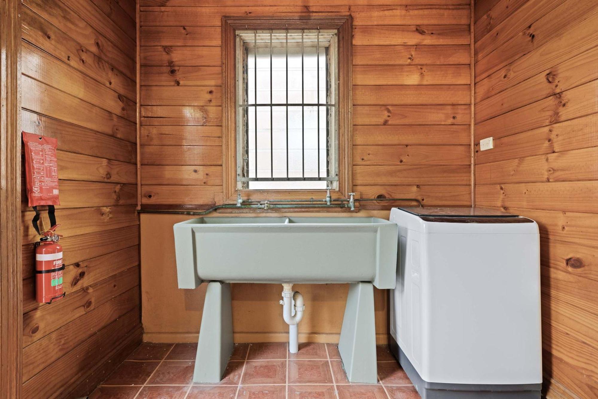 Boutique Single - Centrally Located - Shared Bathroom * Sydney